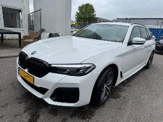 krockskadad bil auto BMW 5-serie Touring 530e AUTOMAAT Business Edition Plus 2021/1