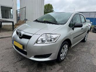 Damaged car Toyota Auris 1.6-16V Terra 2008/12