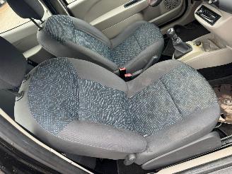 Renault Twingo 1.2 Authentique picture 17