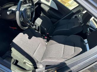Suzuki Swift 1.2 Comfort Smart Hybrid picture 9