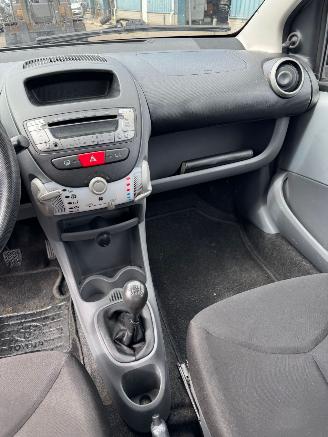 Toyota Aygo 1.0-12V Access picture 11
