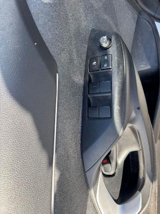 Toyota Yaris Cross 1.5 Hybrid First Edition picture 15