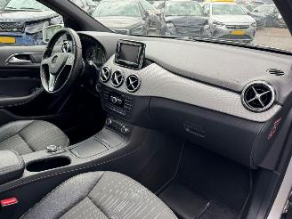 Mercedes B-klasse 180 AUTOMAAT Ambition picture 12