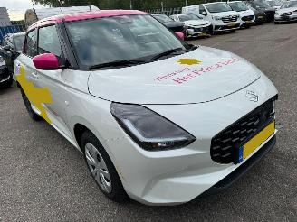 Unfallwagen Suzuki Swift 1.2 Comfort Smart Hybrid 2025/11
