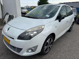 Voiture accidenté Renault Grand-scenic 1.4 TCe Bose 2011/8