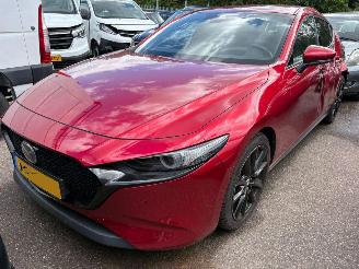 damaged passenger cars Mazda 3 2.0 e-SkyActiv-X M Hybrid 180 Luxury 2020/7