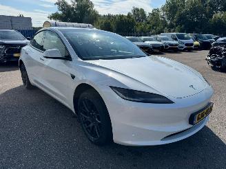Voiture accidenté Tesla Model 3 RWD 60 kWh 2024/8