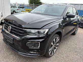 damaged passenger cars Volkswagen T-Roc 1.5 AUTOMAAT TSI Sport Business R 2020/6