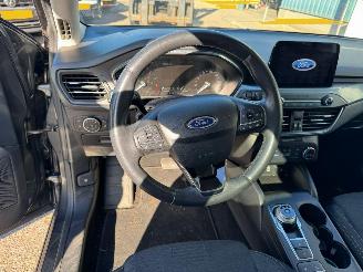 Ford Focus Wagon 1.0 AUTOMAAT EcoBoost Titanium Business picture 13