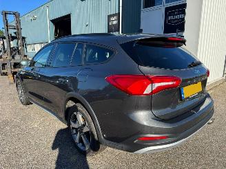 Ford Focus Wagon 1.0 AUTOMAAT EcoBoost Titanium Business picture 3