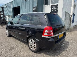 Opel Zafira 1.8 Cosmo picture 3