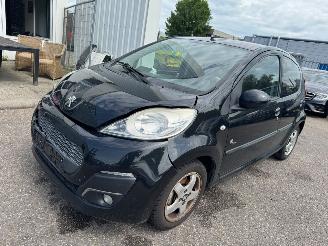 Unfallwagen Peugeot 107 1.0 Access 2012/11