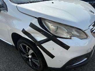 Peugeot 2008 1.6 VTi Féline picture 7