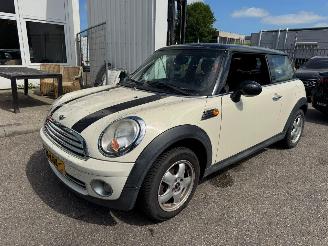 škoda osobní automobily Mini Cooper 3-Deurs 1.6 Cooper Business Line 2010/4