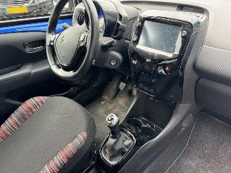 Citroën C1 1.0 VTi Shine picture 9