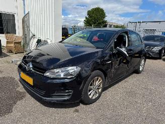 Coche accidentado Volkswagen Golf 1.0 TSI Edition 2016/7