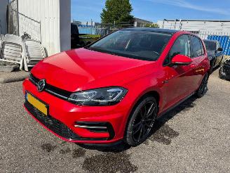Voiture accidenté Volkswagen Golf 1.0 TSI Highline Business R 2018/3