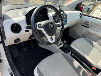 Volkswagen Up! 1.0 BMT up! beats picture 10