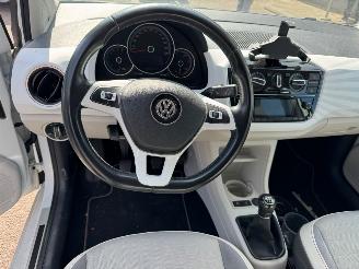 Volkswagen Up! 1.0 BMT up! beats picture 11