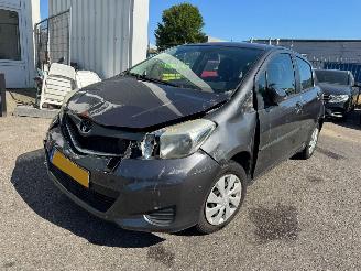 Damaged car Toyota Yaris 1.0 VVT-i Aspiration 2012/2