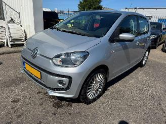 krockskadad bil auto Volkswagen Up! 1.0 high up! BlueM. 2013/3
