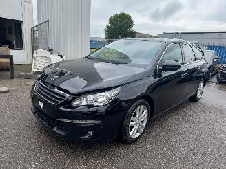krockskadad bil auto Peugeot 308 SW 1.6 BlueHDI Blue Lease Executive Pack 2015/11