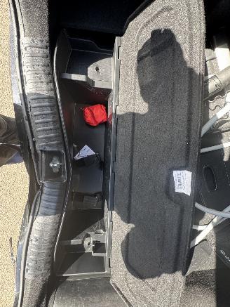 Kia Ceed 1.6 GDI PHEV DynamicPlusLine picture 18