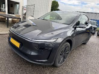 Voiture accidenté Tesla Model Y RWD 58 kWh 2025/10