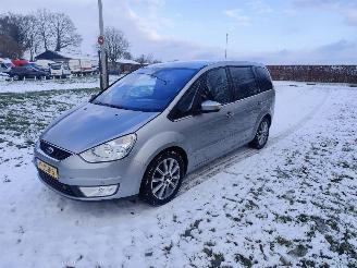 Unfallwagen Ford Galaxy 2.0 TDI GHIA 7 PERSOONS !!! 2009/5