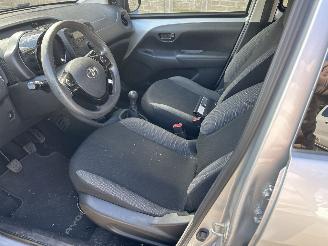 Toyota Aygo 1.0 VVT-I X-FUN picture 9