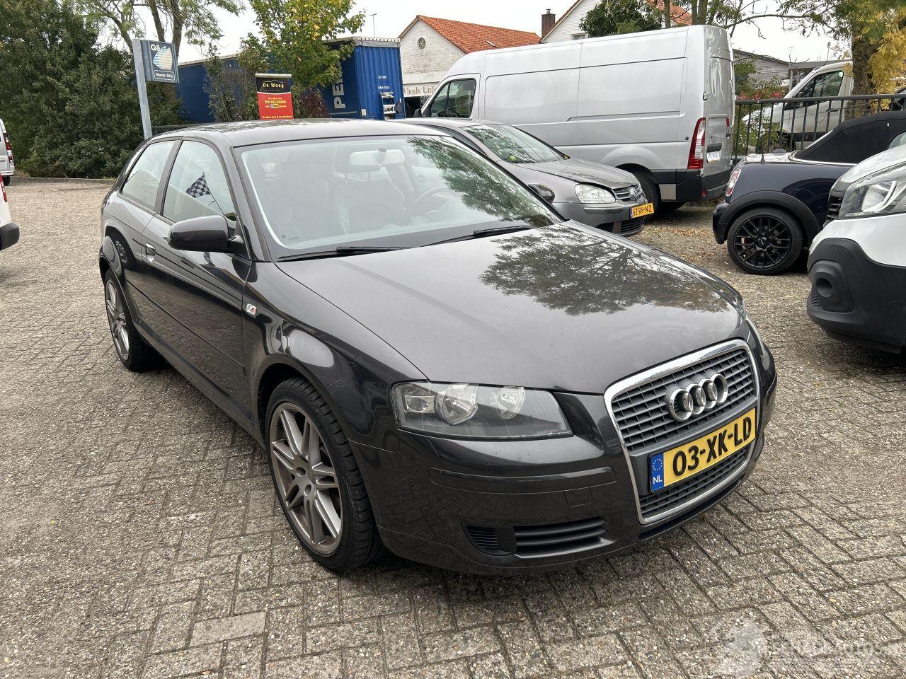 Audi A3 1.6 FSI ATTRACTION PRO LINE BUSINESS