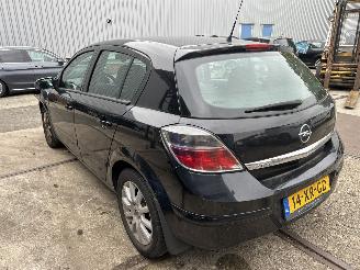 Opel Astra 1.4 TEMPTATION picture 2