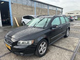 krockskadad bil auto Volvo V-50 2.4 I 2005/11