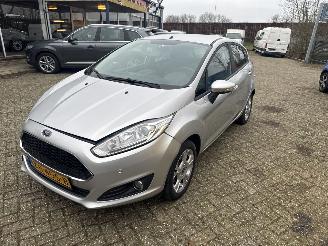 uszkodzony samochody osobowe Ford Fiesta 1.0 Style Ultimate 2016/8