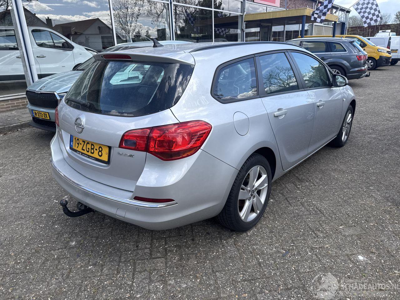 Opel Astra SPORTS TOURER 1.4 Cosmo
