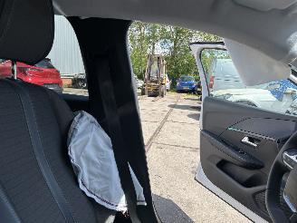 Peugeot e-208 EV ALLURE PACK 50 KWH picture 13