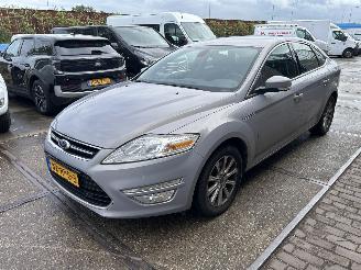 uszkodzony samochody osobowe Ford Mondeo 1.6 ECOBOOST TITANIUM 2011/6