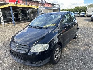 skadebil auto Volkswagen Fox 1.2 TRENDLINE 2010/4