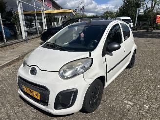 Avarii autoturisme Citroën C1 1.0 COLLECTION 2013/1