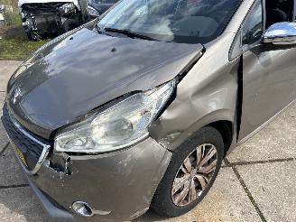 Peugeot 208 1.2  VTI ACTIVE picture 5