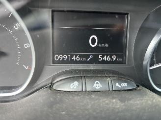 Peugeot 208 1.2  VTI ACTIVE picture 9
