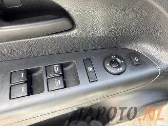 Kia Venga Venga, MPV, 2010 / 2019 1.4 CVVT 16V picture 13