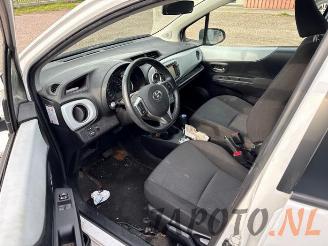 Toyota Yaris Yaris III (P13), Hatchback, 2010 / 2020 1.5 16V Hybrid picture 23