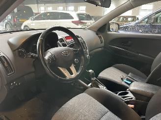 Kia Cee d 1.4 CVVT Navigator Plus Pack NL NAP! picture 18