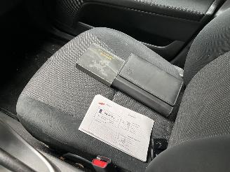 Toyota Auris 1.8 Full Hybrid Dynamic picture 20