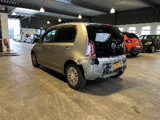 Volkswagen Up! 1.0 move up! BlueMotion picture 3