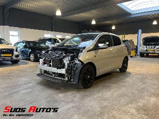 Schadeauto Peugeot 108 1.0 e-VTi Collection TOP! 2018/12