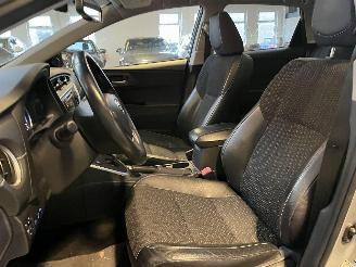 Toyota Auris 1.8 Hybrid NAP! picture 16