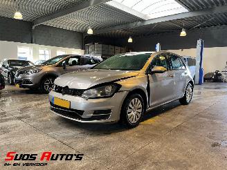 krockskadad bil auto Volkswagen Golf 1.6 TDI Comfortline NAP! 2013/7