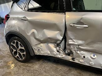 Renault Captur 1.2 TCe Bose 52.000 KM Automaat! picture 10